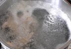 Voňavá polievka s kuracími rezancami: krok za krokom
